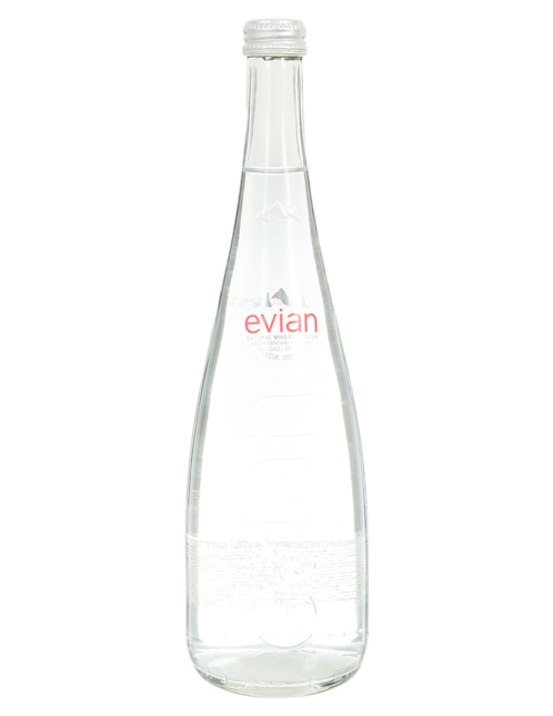 Agua natural Evian